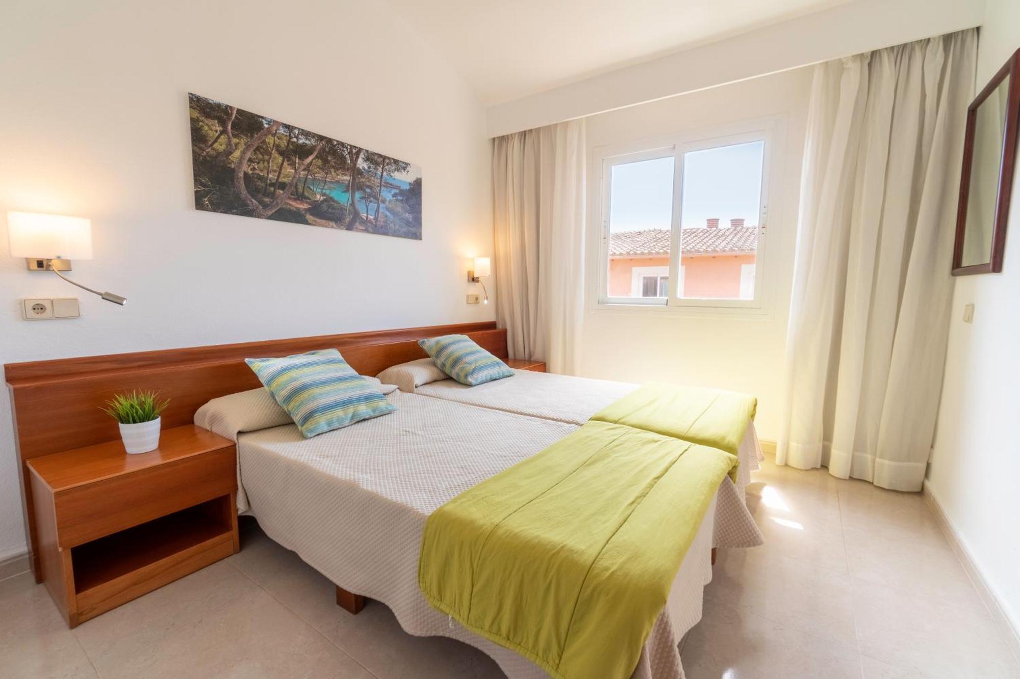 Aparthotel Ciudad Laurel Cala Millor  Quarto foto