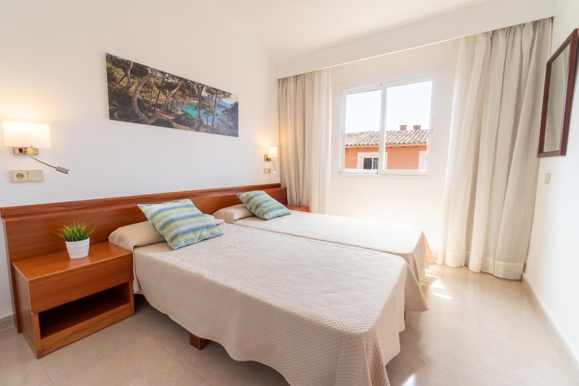 Aparthotel Ciudad Laurel Cala Millor  Quarto foto